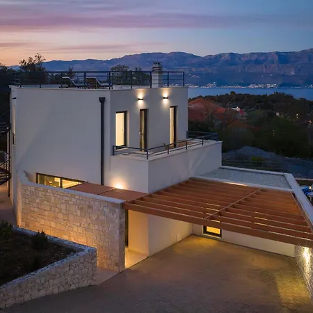 Luxury Soleia Brac With Private Pool Škrip